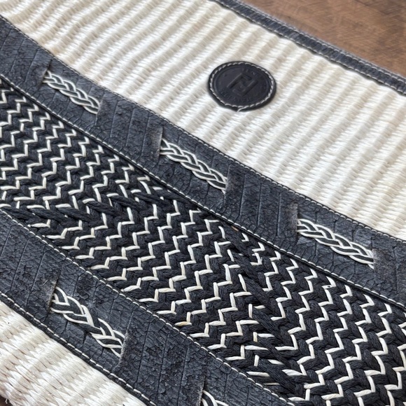 Fendi Black and Cream Clutch with certificate of origin - Picture 4 of 15